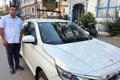 Udaipur Hotel to Airport One-Way Private Transfer in AC Vehicle