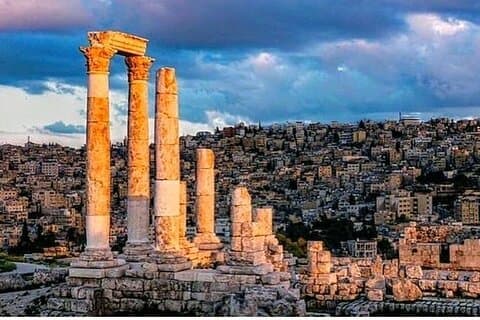 Halbtägige Stadtrundfahrt durch Amman mit lokalem Mittagessen