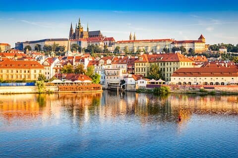 Private door-to-door transfer from Krakow to Prague