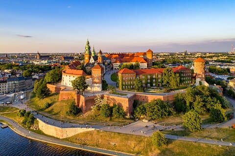 Krakow: Wawel Castle Guided Tour with Skip-The-Line Entry