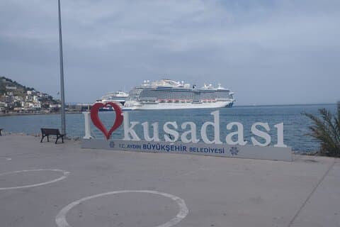 Kusadasi Excursão a pé de meio dia e experiência de banho turco