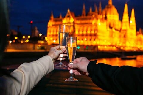 Budapest Sip og seil Donau cruise med ubegrenset Prosecco