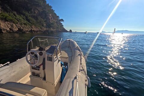En privat båt i Calanques i Port d'Alon!