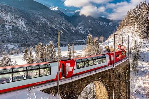 Desde Basilea : Glacier Express, Alpes suizos Berna Ciudad en Viaje Privado