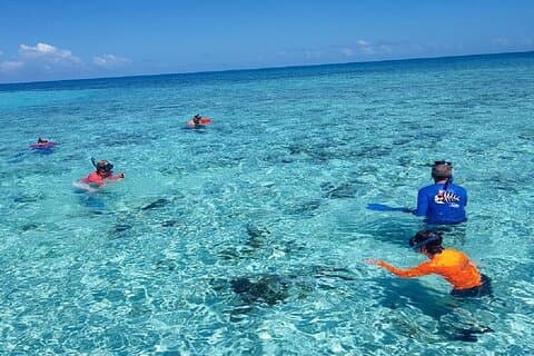 Private Clear Water Snorkeling Adventure Dos Reyes Roatan Charter