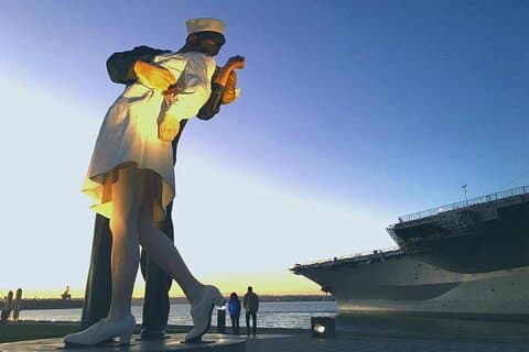 LA para San Diego: História, Porto e USS Midway Magic em um dia