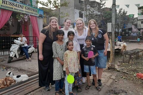 Dharavi Slum Tour med Dhobi Ghat Tvätt och blomstermarknader