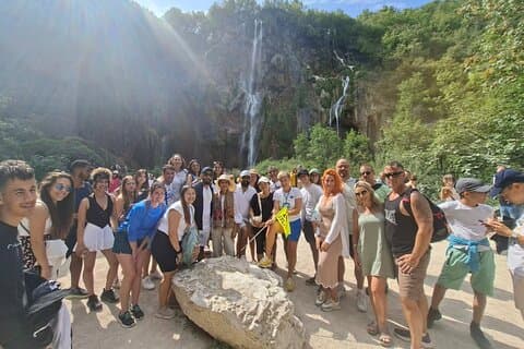 Excursión a los lagos de Plitvice con traslado de Split a Zagreb