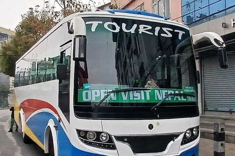 VIP Sofa Tourist Bus de Pokhara para Katmandu
