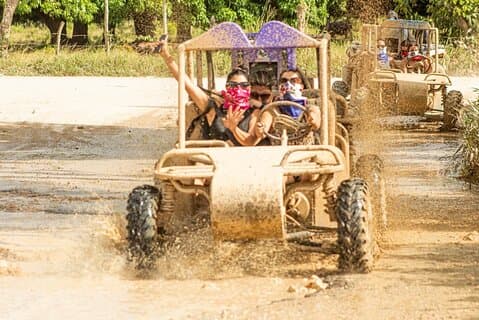 Tour em Buggy Off-Road Aventura na natureza