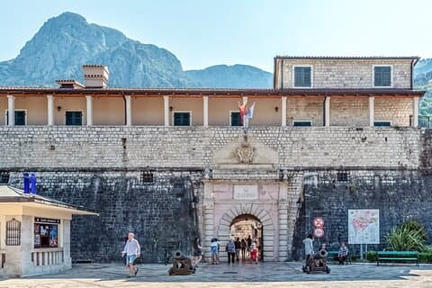 Kotor historiske gamle bydel selvguidet lyd app vandretur