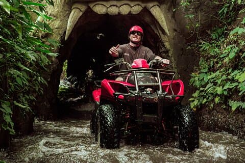 Bali VTT 1 heure de cascade Jungle avec déjeuner et accès à la piscine