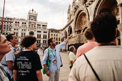 Private Welcome to Venice Tour with St. Mark's & Gondola