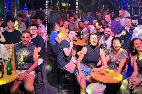 Chiang Mai Nightlife Walking Tour com vistas do teto