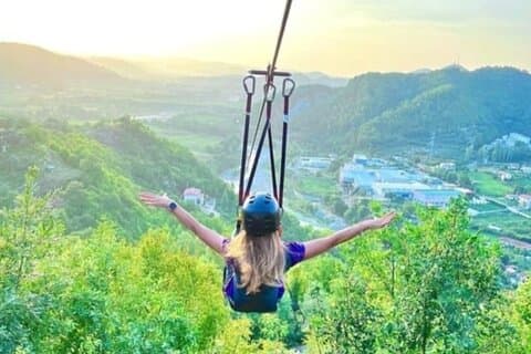 Zipline Albanië Avontuur en Petrela Kasteel vanuit Durres/Golem