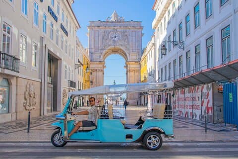 Lisbon Alle utsiktspunkter 3 timers Tuk-Tuk tur med sann lokal guide