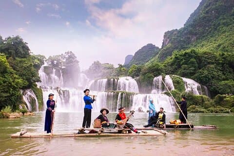 Ba Be Lake Adventure 2D1N Boat and Motorbike Tour from Cao Bằng