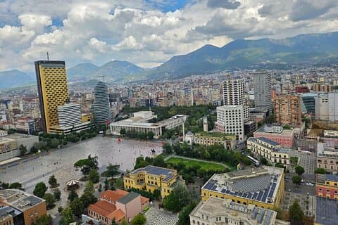 Explorez Tirana à pied