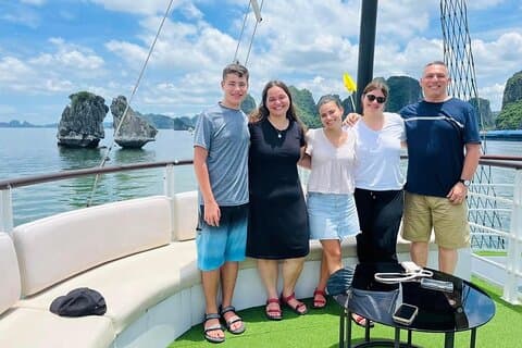 Halong Bay dagskryssning med liten grupp på båt, bästa vård