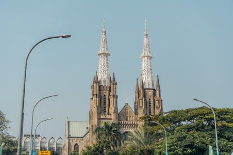 Jakarta Tagesausflug Glaube und Sonnenuntergang Reise