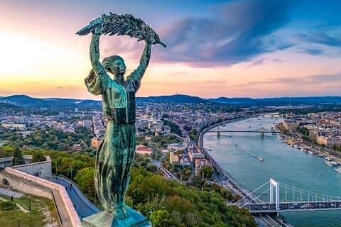 Budapest Gellért Hill y Citadella Tour en coche guiado privado