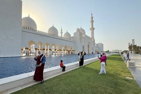 Excursión privada a la Gran Mezquita de Sheikh Zayed Abu Dabi desde Dubai