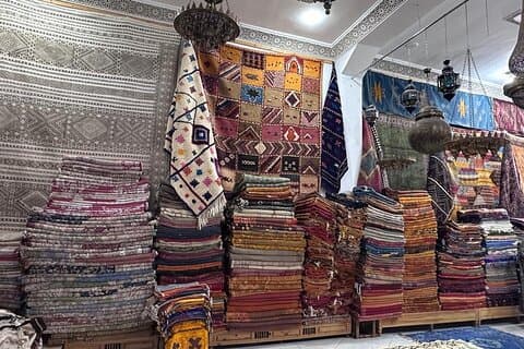 Private Cultural Fes Shopping Tour with Local Guide
