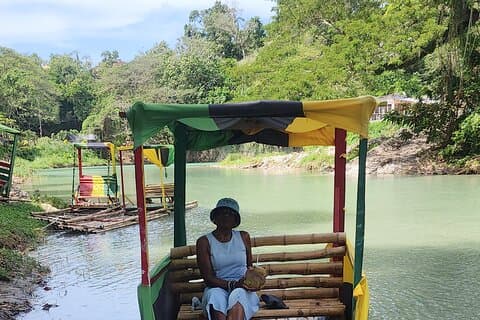 Beach and rafting in beautiful Jamaica