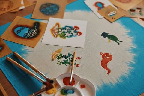 Design en Furoshiki ved hjelp av Japansk Katazome Stencil teknikk