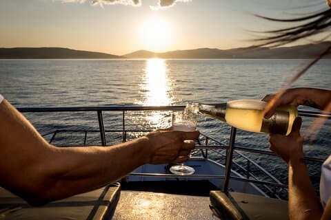 Sonnenuntergangskreuzfahrt mit Blick auf die Riviera Split