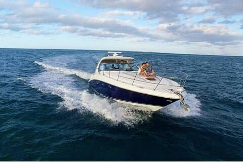 Cancun Yacht Rental för en privat karibisk upplevelse