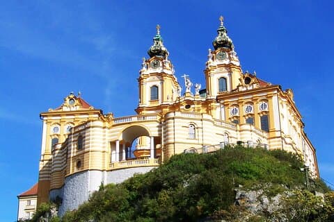 Private Ganztagesführung nach Melk und Hallstatt