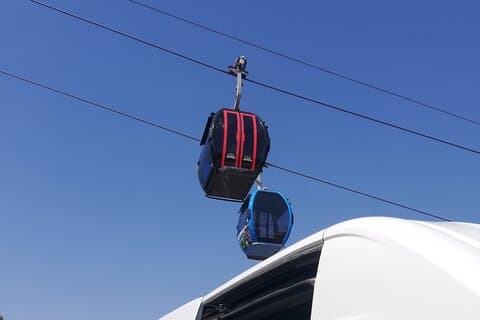Geder på træ og kabelbil oplevelse med Agadir Market