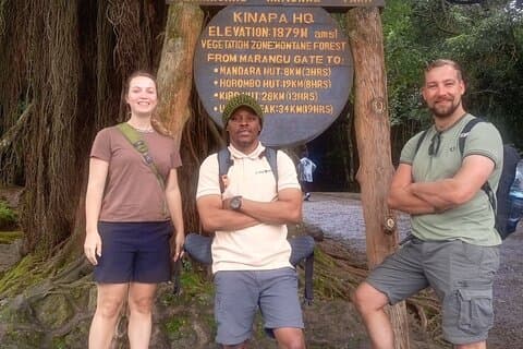 Mount Kilimanjaro Tageswanderung über Marangu Route – Keine versteckten Gebühren