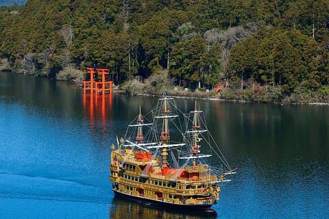 東京からの富士山と箱根日帰りツアー(インド料理付き)