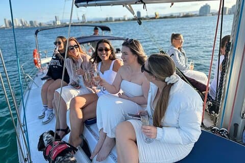 Gold Coast 2 hr Sailing Cruise with Drinks & Tasting Plate