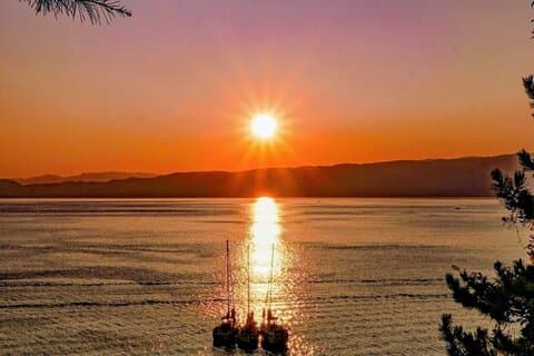 Dubrovnik : Luxury Sunset Cruise - Old Town Walls or Blue Cave