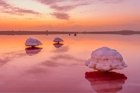 Tagesausflug Baku Pink Lake und Beshbarmag Mountains