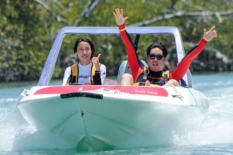 Speedboat compartilhado e aventura de snorkeling em Cancun