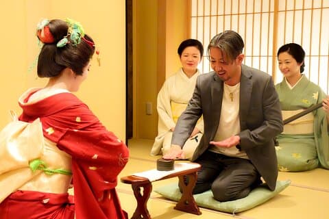 Asakusa 3 timers guidet tur og 1 timers Geisha Matcha oplevelse