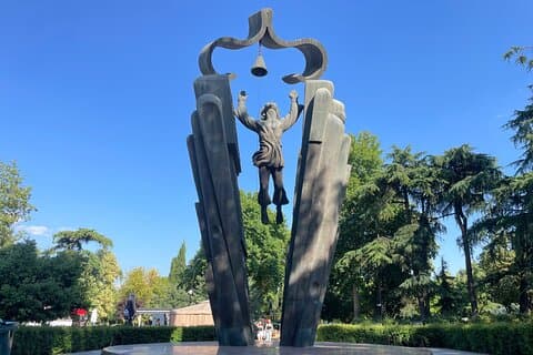 Sovjetisk Tbilisi Fra propaganda til henrettelser