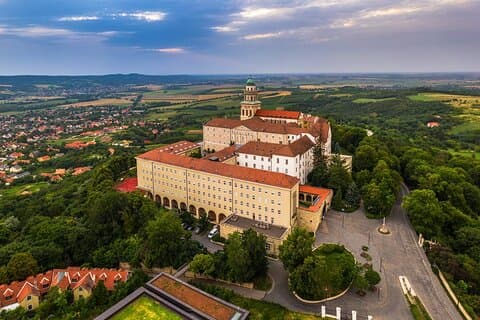 Privétour van Boedapest naar Pannonhalma Archabbey met tickets