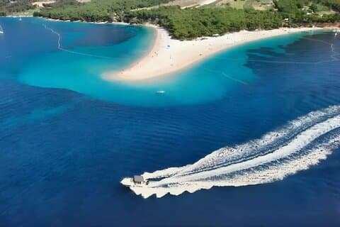 Makarska 3-Island Speedboat Tour: Golden Horn and "Little Venice"