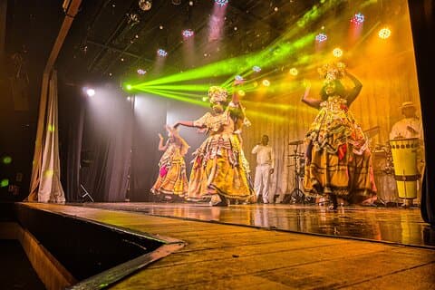 Ginga Tropical Show - Brazilian Rhythms