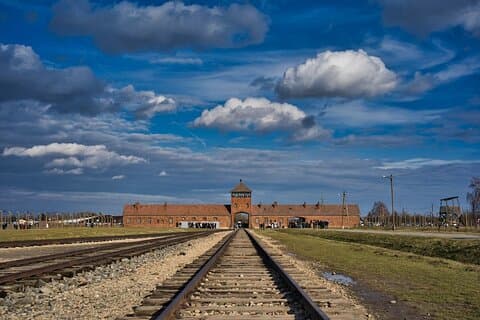 Privétour van een hele dag naar Auschwitz-Birkenau vanuit Wenen