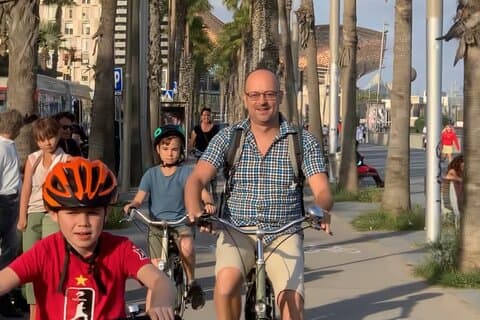 2.5h E-Bike Tour : Parcs, Jardins, Plage et Vues Panoramiques de la Ville