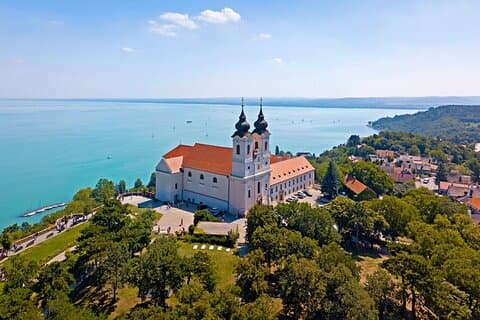 Excursão privada ao Lago Balaton e à Abadia de Tihany saindo de Budapeste