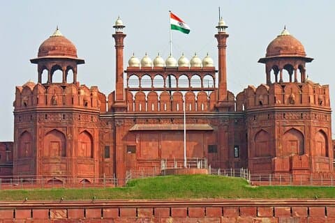 Entrada sin colas al Fuerte Rojo de Delhi con guía privado