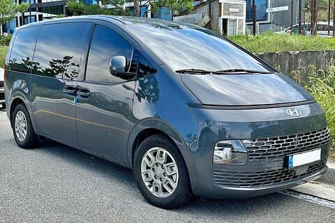 クスコ空港のタクシーSUVでホテルと市内へ移動