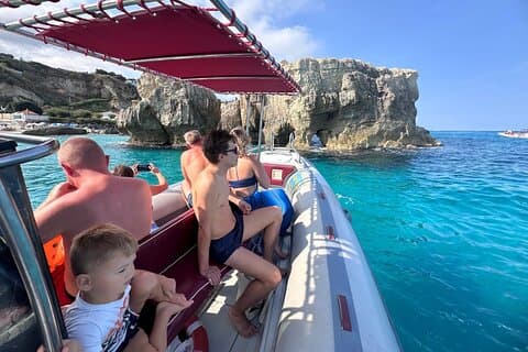 Tur fra Tropea til Capo Vaticano med snorkling. Maksimum 10 personer.